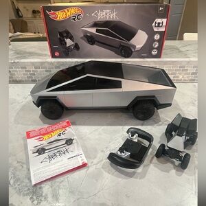 Hot Wheels Cybertruck RC Model